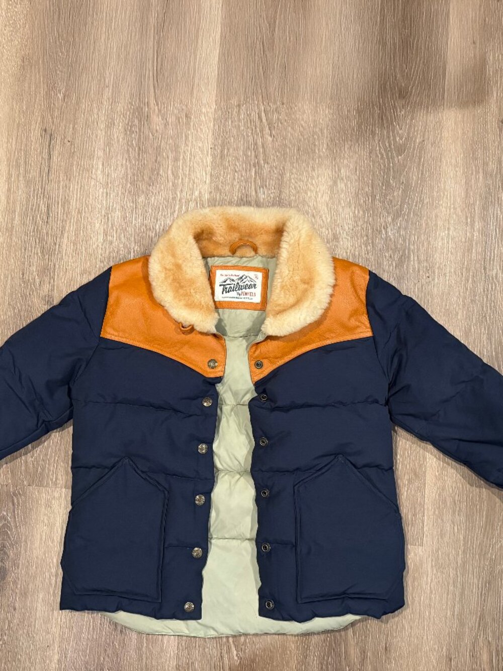 Penfield Trailwear Down Puffer Jacket Leather Shearling Collar Navy Tan Small